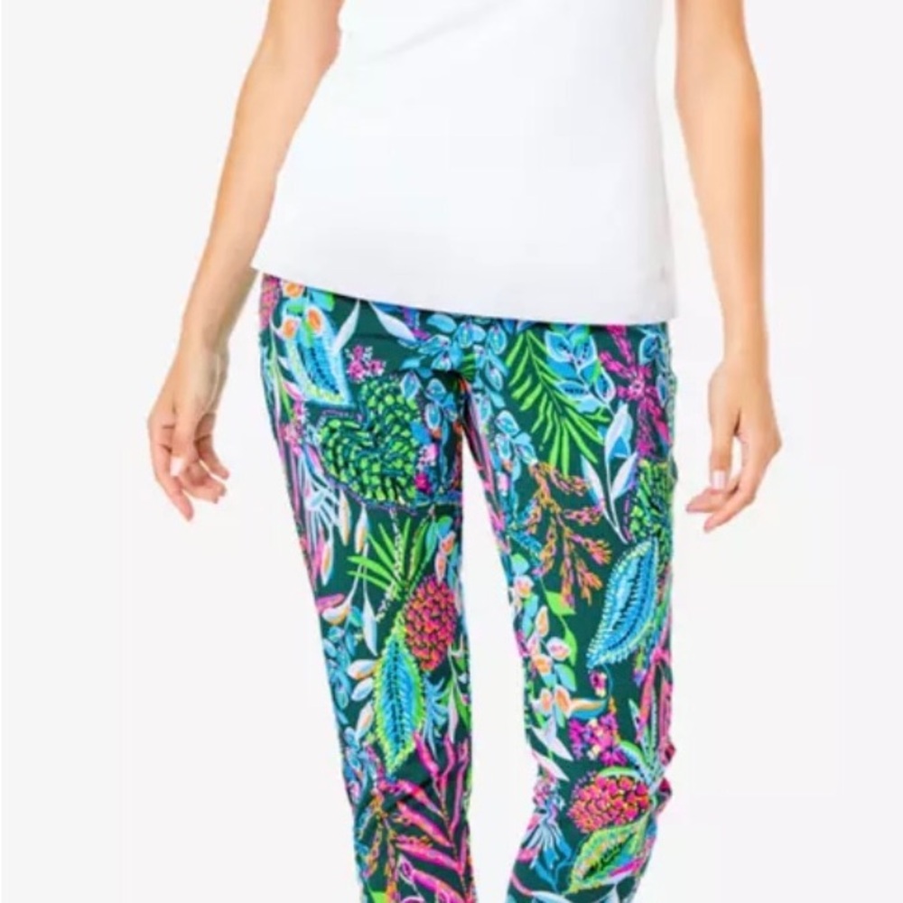 Lilly Pulitzer NWT Corso Sunshine Jungle 28" Pant
Luxletic® Sz 4 $138 SOLD OUT!